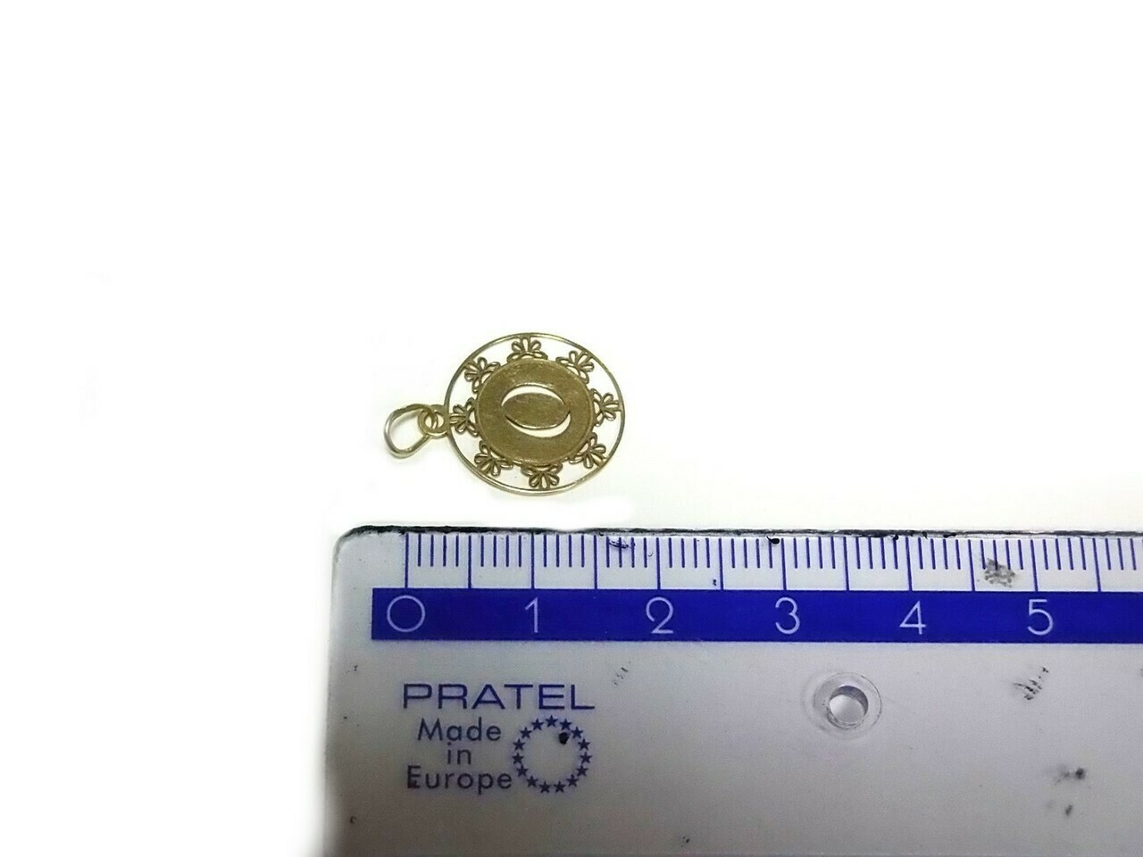 delikatna-zlota-zawieszka-literka-o-pr585-rodzaj-2205-2