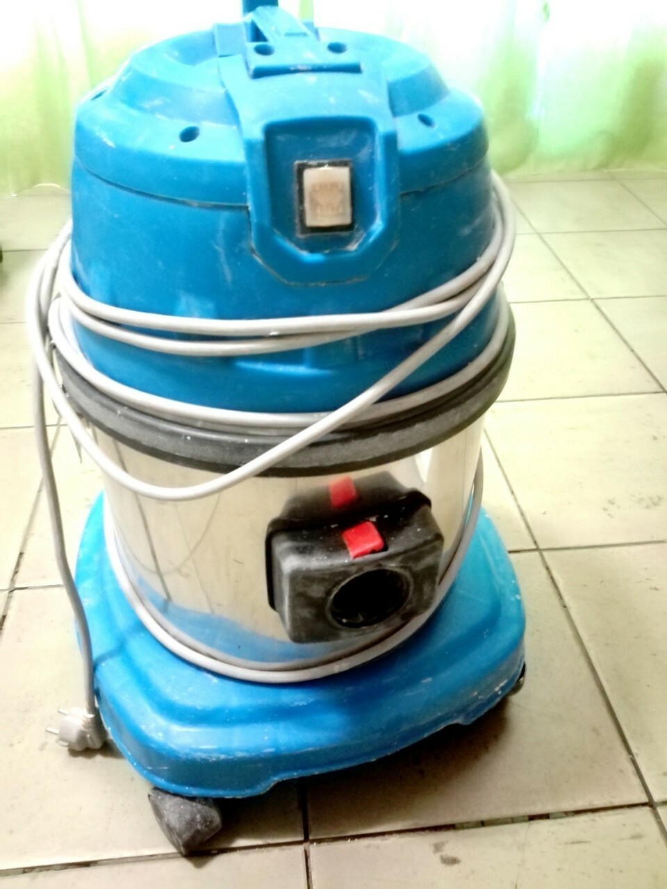 odkurzacz-przemyslowy-mediclean-1000w-stan-uzywany