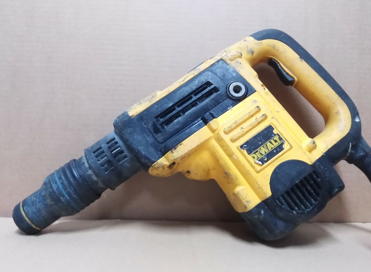 dewalt-d25501-qs-mlot-udarowo-obrotowy-r913-stan-uzywany