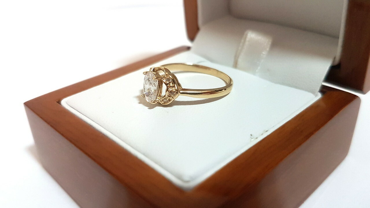 zloty-pierscionek-z-oczkiem-239g-pr585-r15-rozmiarsrednica-wew-mm-372-15