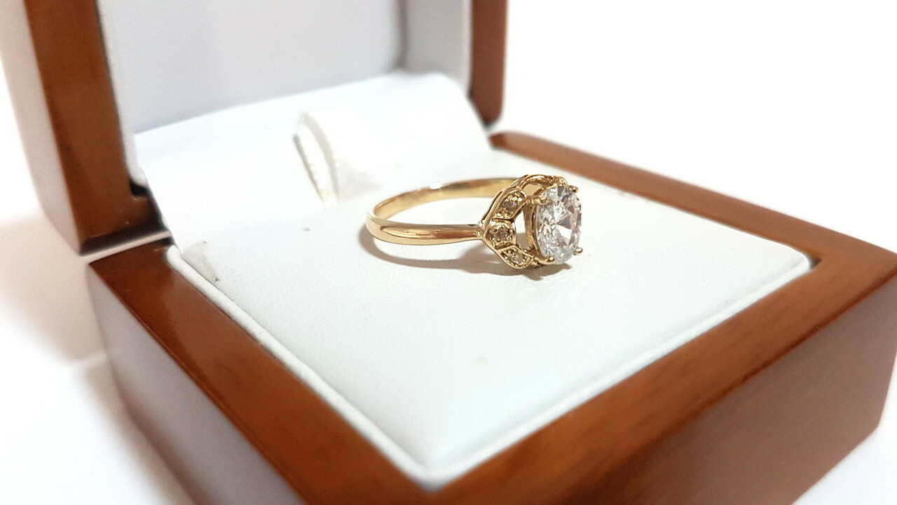 zloty-pierscionek-z-oczkiem-239g-pr585-r15-kolor-dominujacy-205826-225106