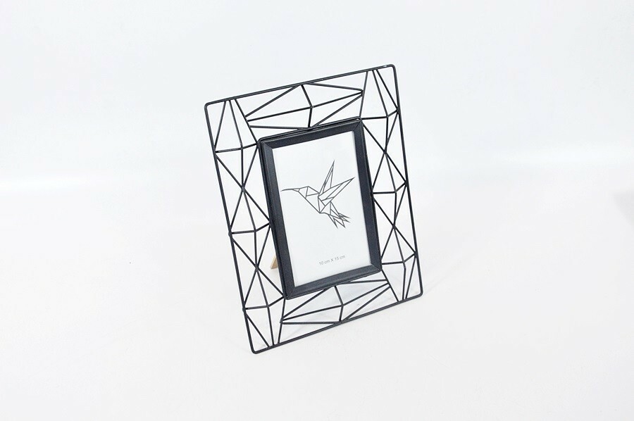 ramka-czarna-jysk-geometryczna-10x15-pilsudskiego-86-wroclaw