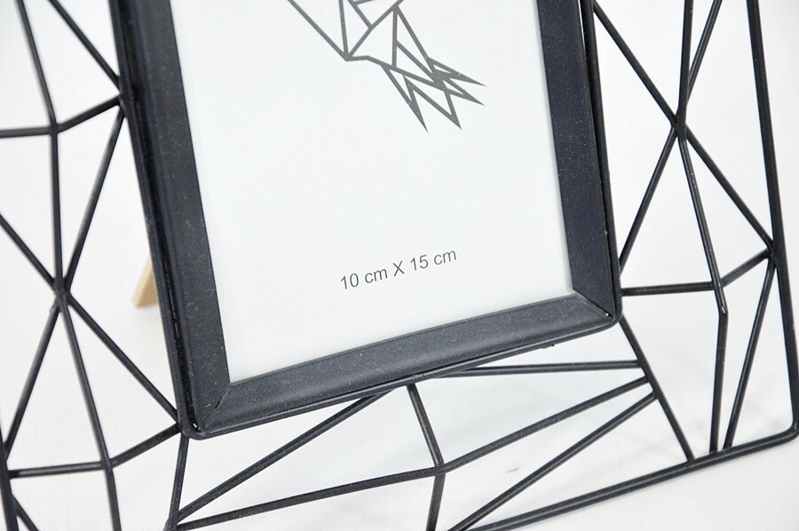 ramka-czarna-jysk-geometryczna-10x15-wysokosc-24