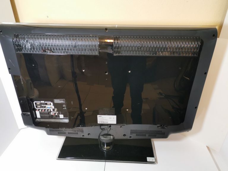 TELEWIZOR SAMSUNG LE37B650 BEZ PILOTA