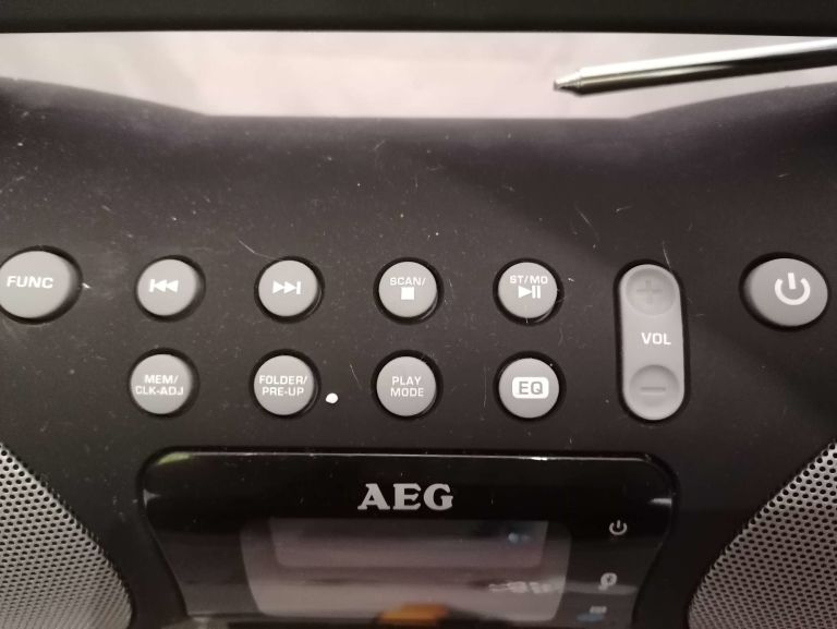 RADIOODTWARZACZ AEG SR 4367 BT