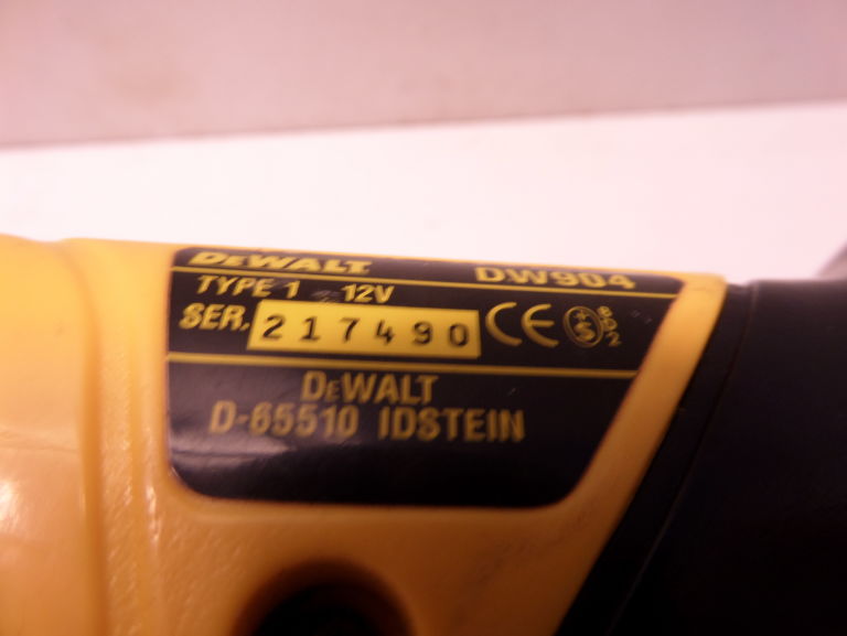 LATARKA DEWALT DW904 Z BATERIĄ