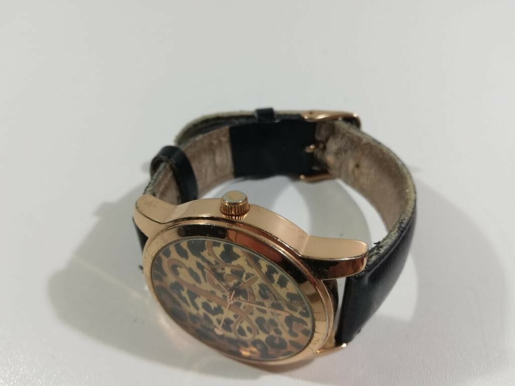 zegarek-panterka-skorzany-pasek-stan-uzywany