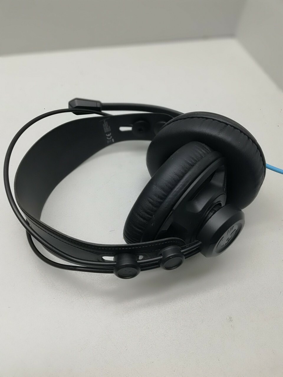 sluchawki-roccat-rodzaj-sluchawek-wokoluszne