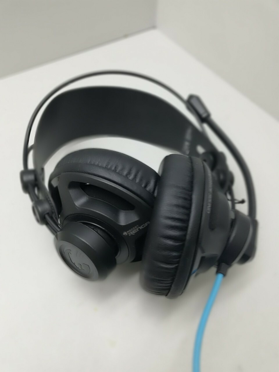 sluchawki-roccat-ean-5901299927687