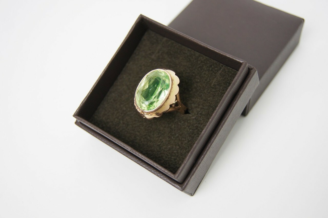 zloty-pierscionek-zielone-oczko-14ct-marka-inna-marka