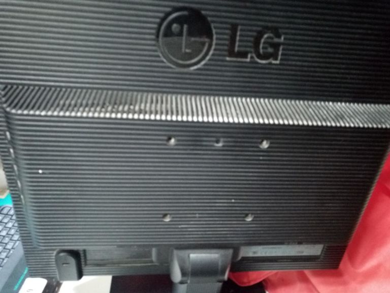 monitor-lg-flatron-l1718s-sn-czytaj-opis-marka-lg