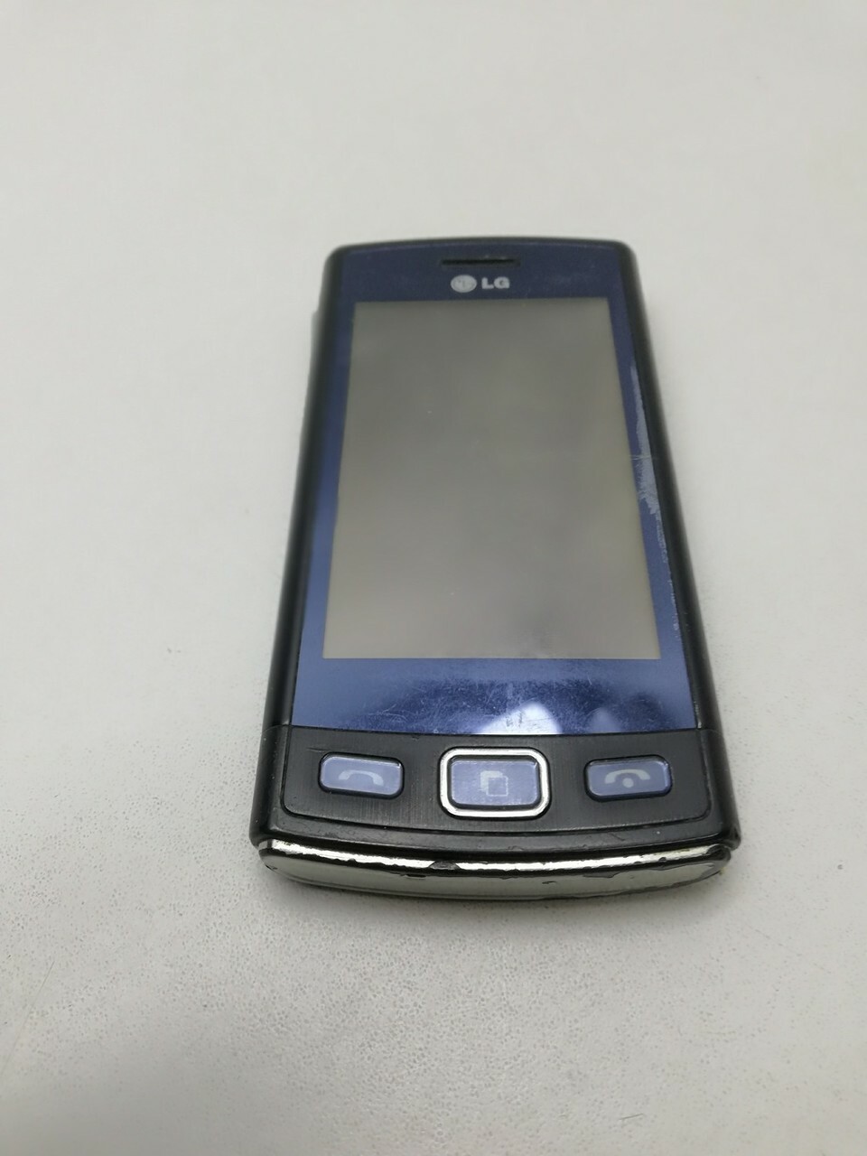 telefon-lg-gm360-snap-przekatna-ekranu-3
