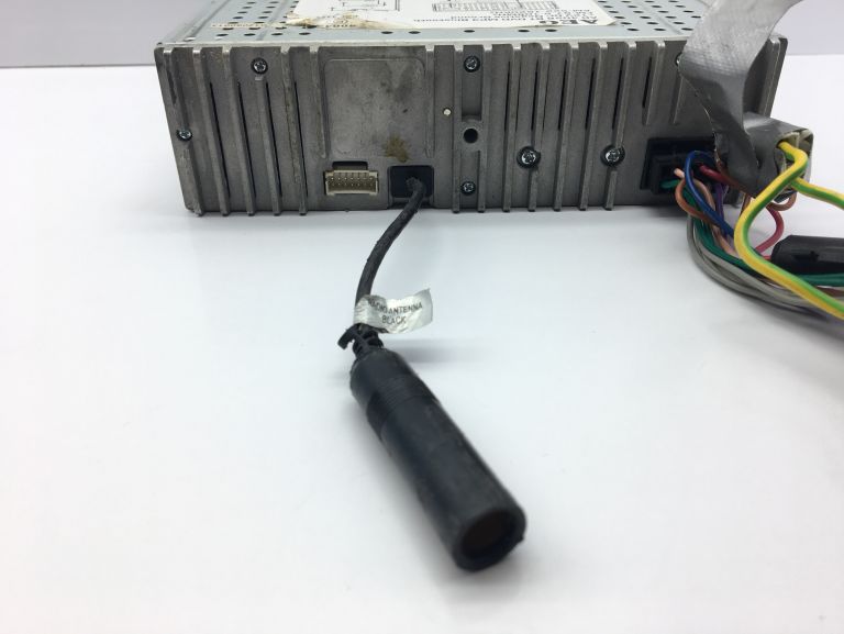 radio-samochodowe-aeg-opis-rodzaje-odtwarzanych-nosnikow-usb