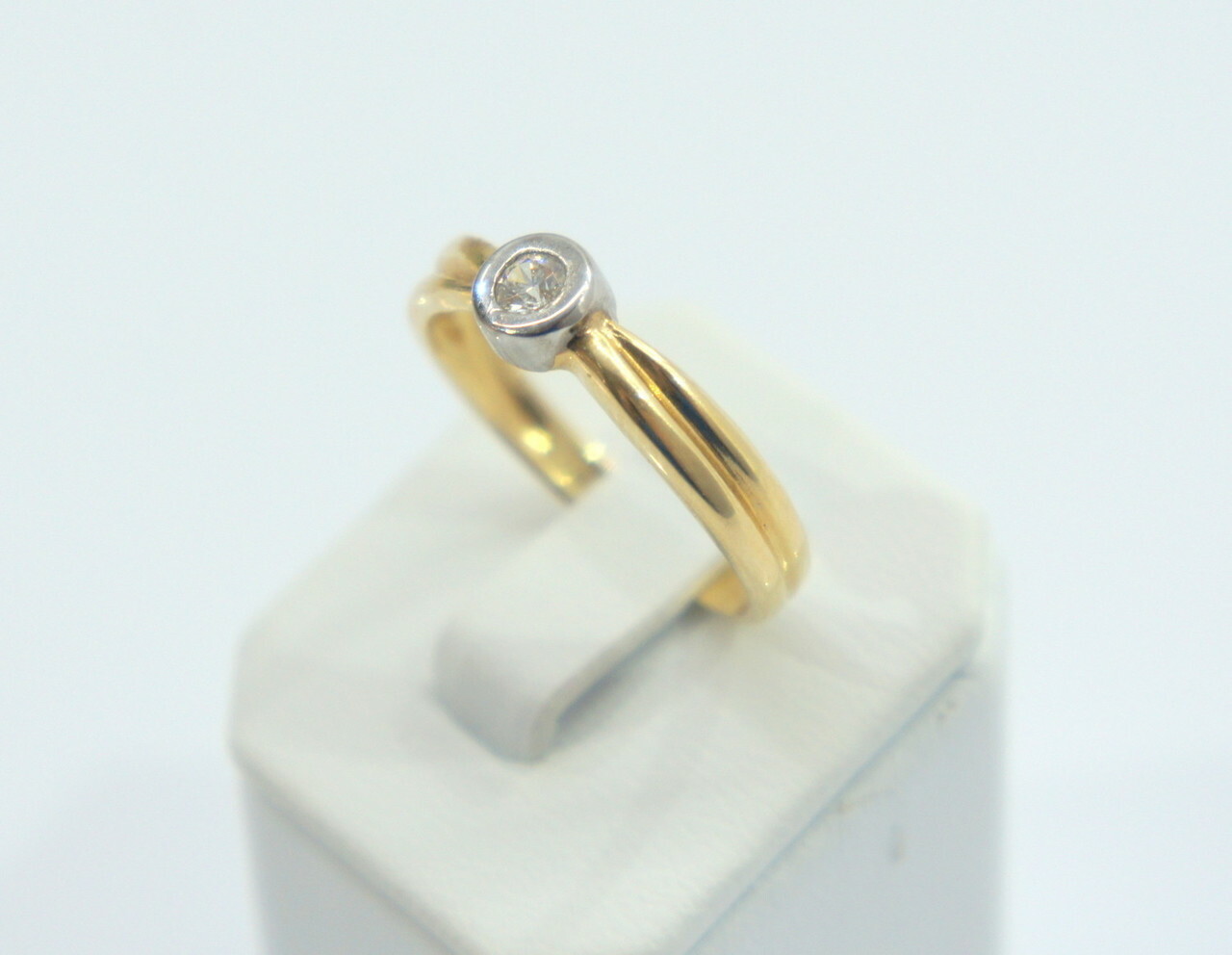 zloty-pierscionek-585-268g-r16-rodzaj-2205-16