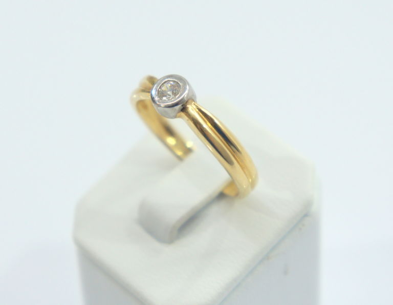 zloty-pierscionek-585-268g-r16-rodzaj-2205-16