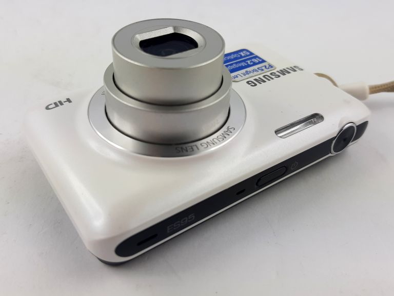 APARAT SAMSUNG ES95