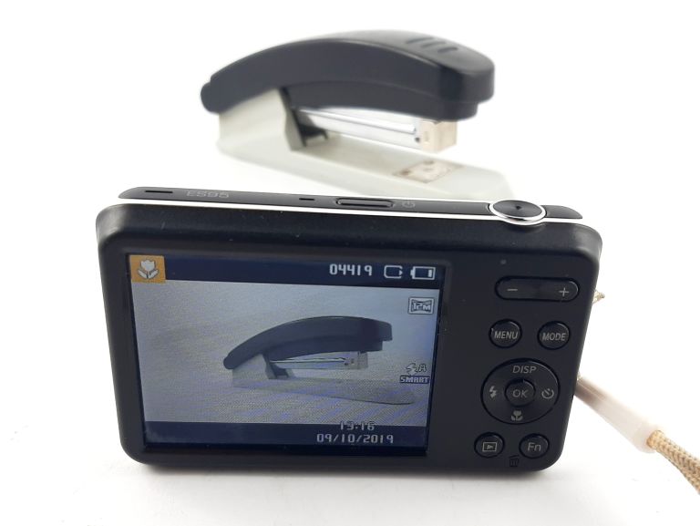 APARAT SAMSUNG ES95