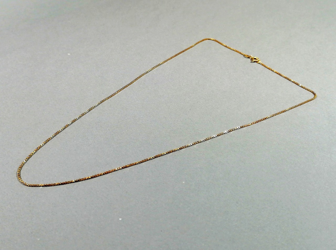 uzywany-zloty-lancuszek-w36-p585-splot-kostka