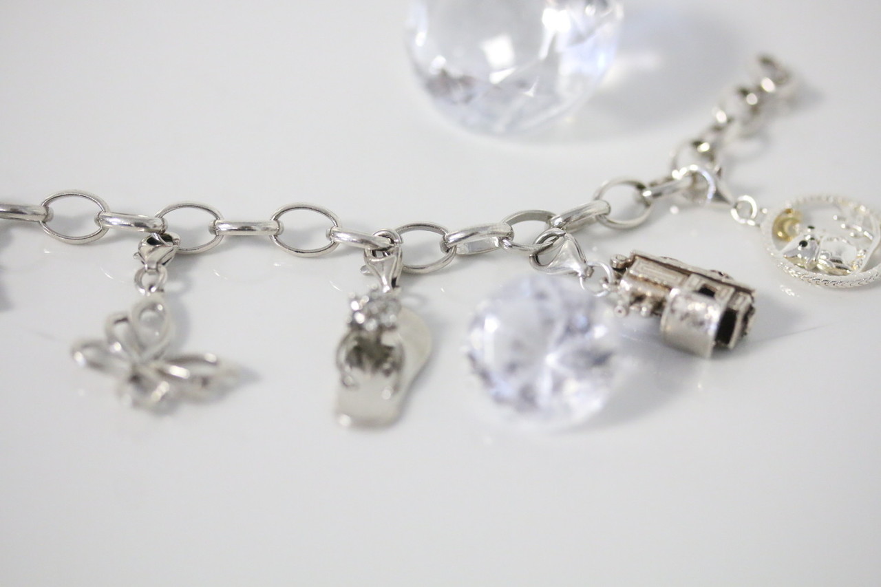 srebrna-bransoletka-z-charmsami-2563g-925-20cm-stan-uzywany