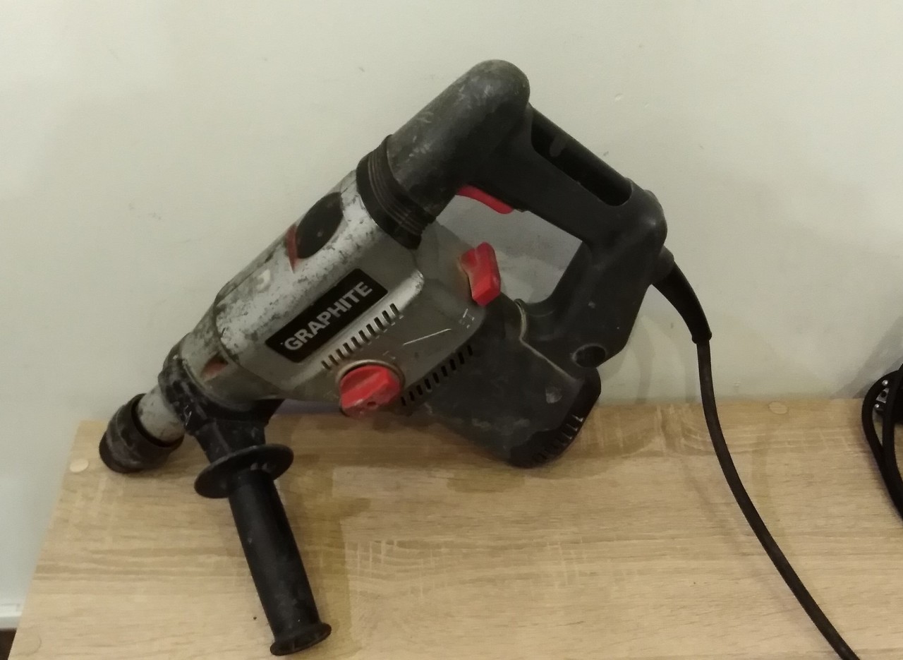 mlot-udarowy-graphite-58g859-900w-stan-uzywany