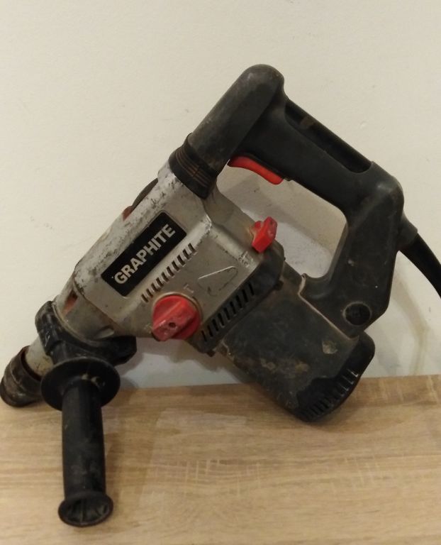 MŁOT UDAROWY GRAPHITE 58G859 900W