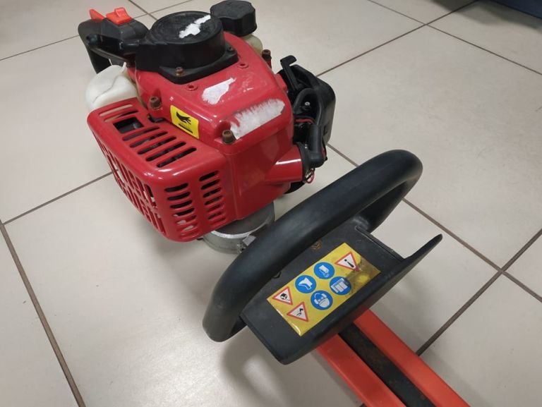 NOŻYCE SPALINOWE DO ŻYWOPŁOTU MTD HT 55 B