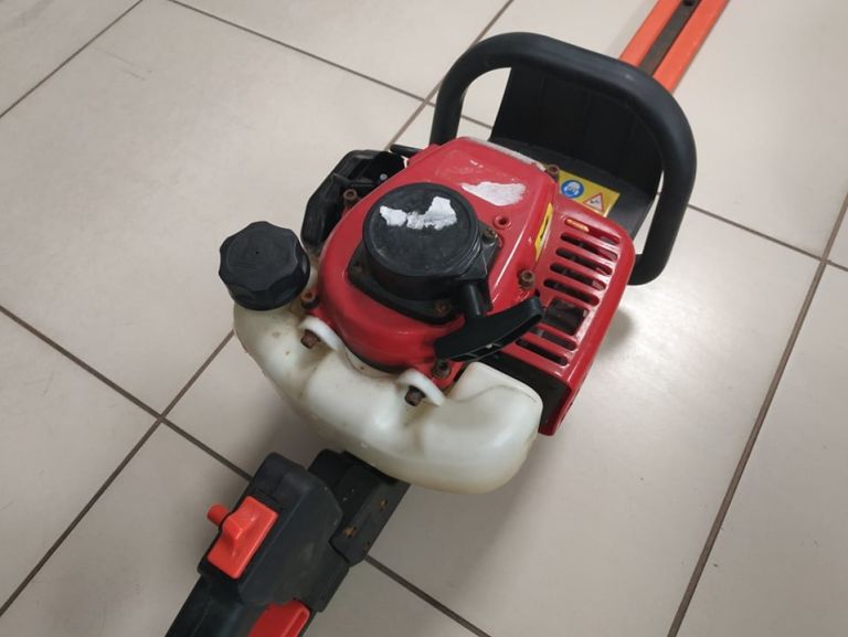 NOŻYCE SPALINOWE DO ŻYWOPŁOTU MTD HT 55 B