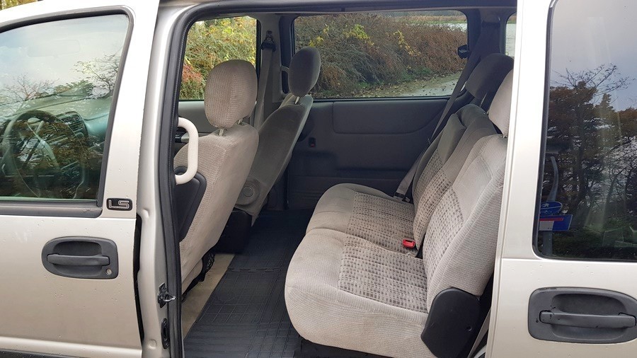 chevrolet-venture-34-v6-benzyna-188km-7-osbowy-moc-188