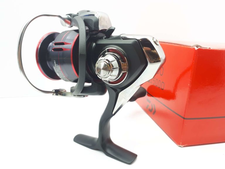 KOŁOWROTEK DAIWA FUEGO 2500D GWARANCJA