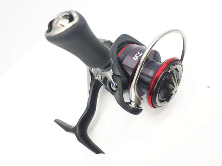 KOŁOWROTEK DAIWA FUEGO 2500D GWARANCJA