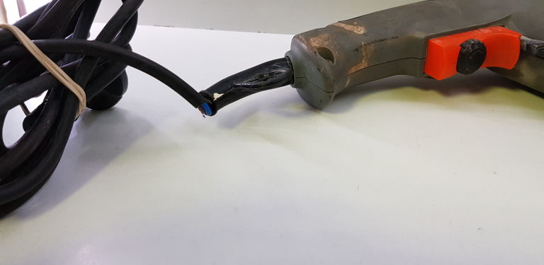 wiertarka-udarowa-sthor-79082-typ-uchwytu-samozaciskowy