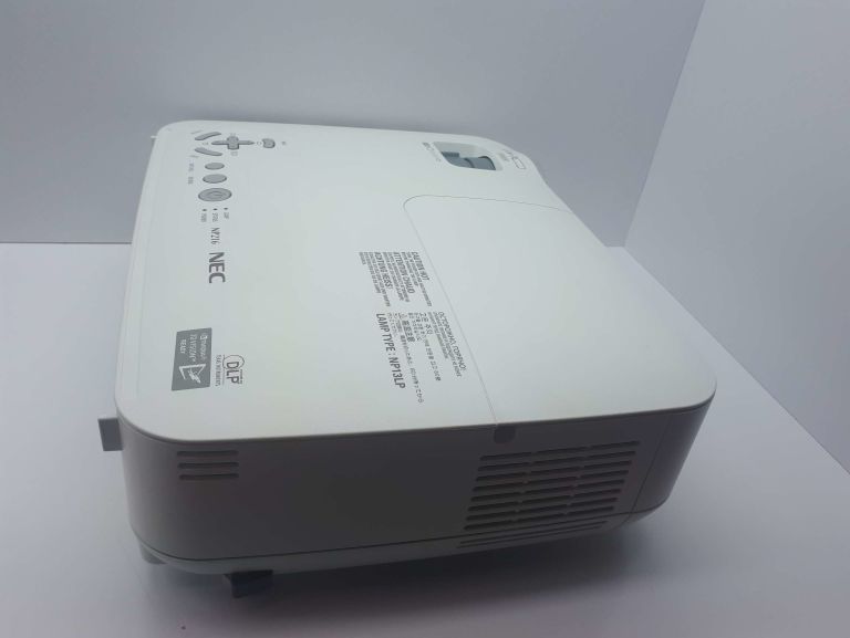 PROJEKTOR NEC NP216 180W OPIS!!!