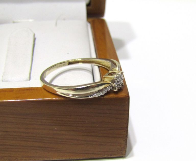 wyjatkowy-zloty-pierscionek-z-brylantami-stan-11323-2