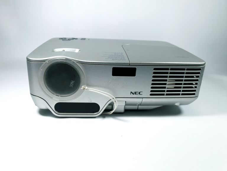projektor-nec-np60g-komplet-jasnosc-lampy-ansi-3000