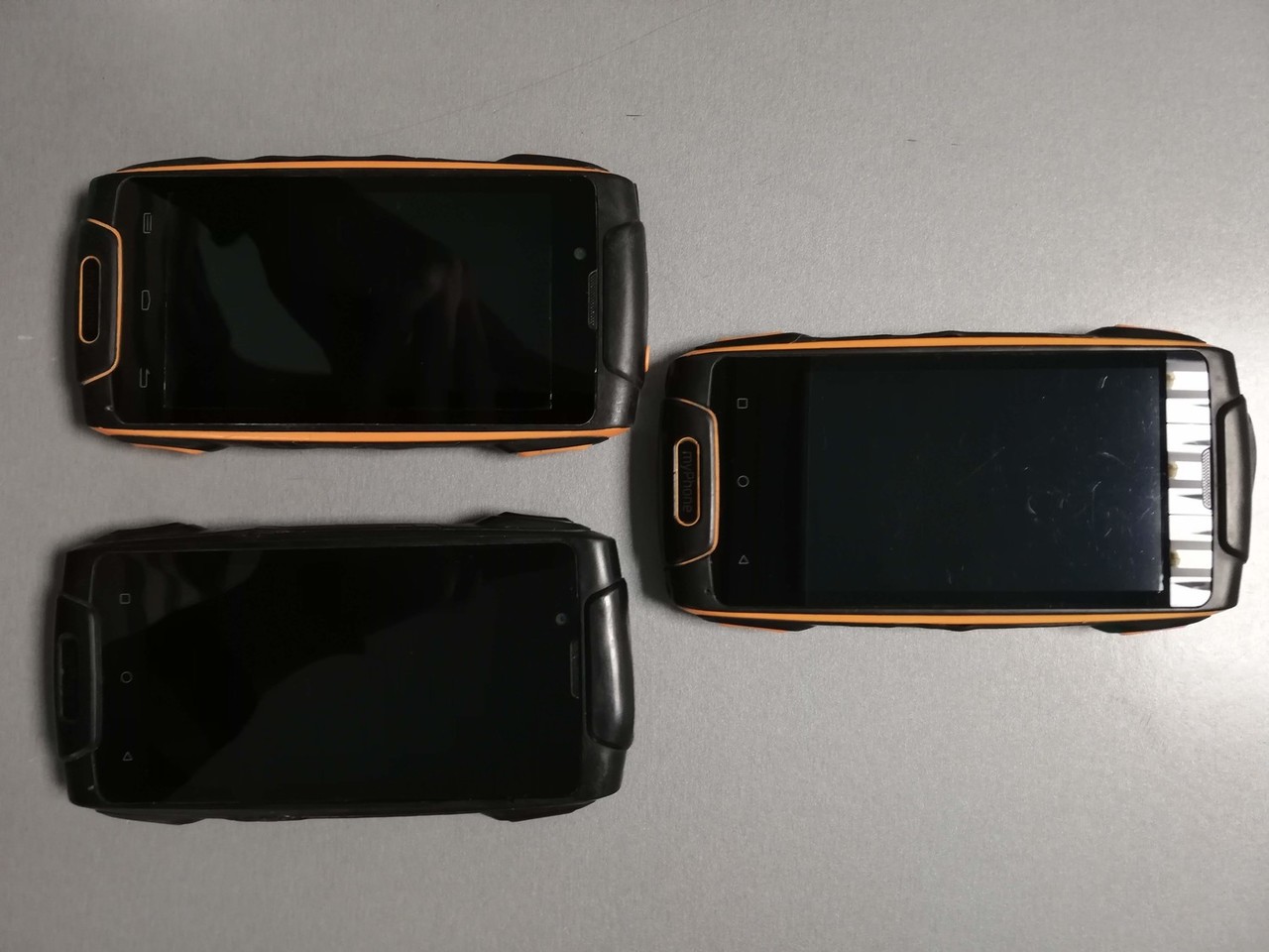 myphone-hammer-axe-lte-16gb2gb-ram-dual-sim-ip68-pamiec-ram-2-gb