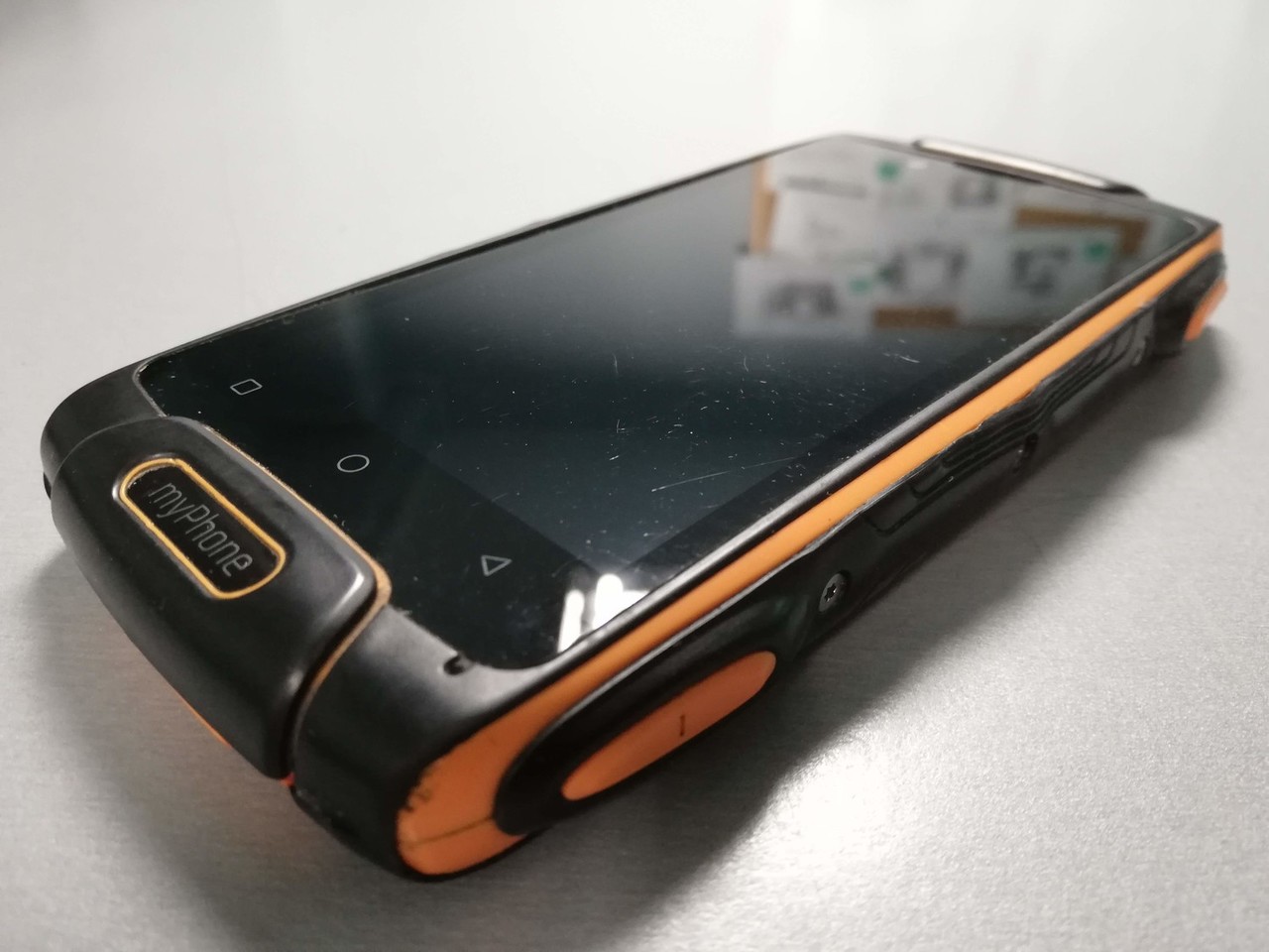 myphone-hammer-axe-lte-16gb2gb-ram-dual-sim-ip68-przekatna-ekranu-450