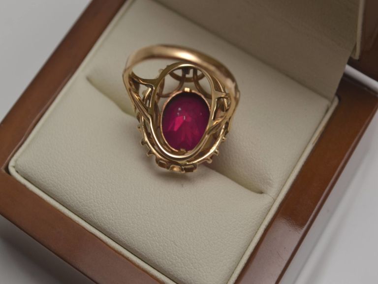 zloty-pierscionek-z-czerwonym-kamieniem-pr585-14-motyw-brak