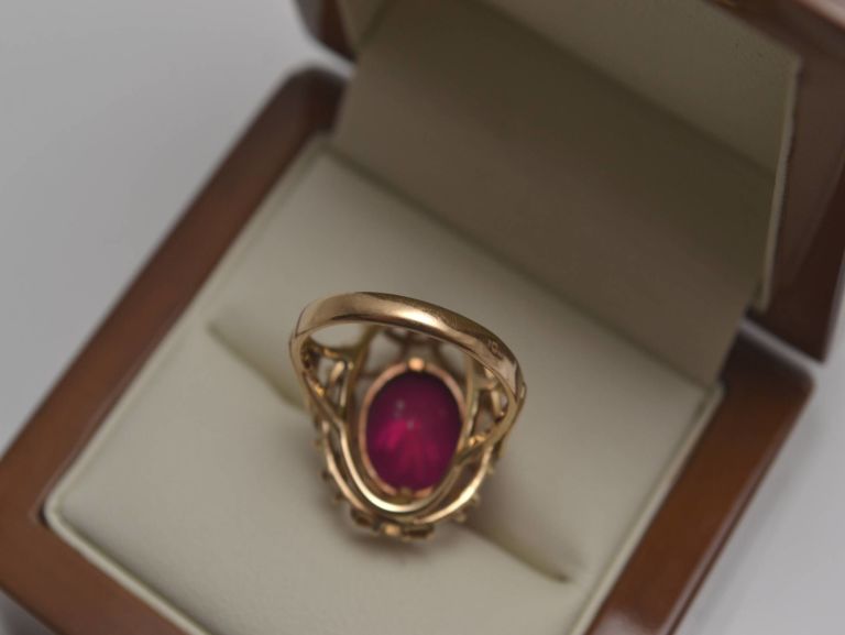 zloty-pierscionek-z-czerwonym-kamieniem-pr585-14-kolor-dominujacy-zloty