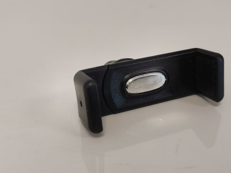 uchwyt-samochodowy-na-telefon-na-wentylacje-29-stan-11323-2