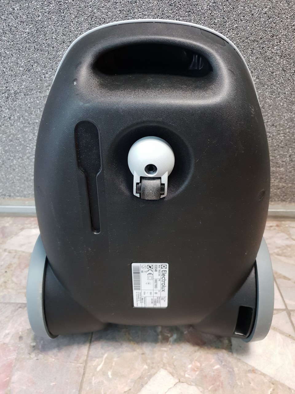 odkurzacz-electrolux-ecs54b-moc-650