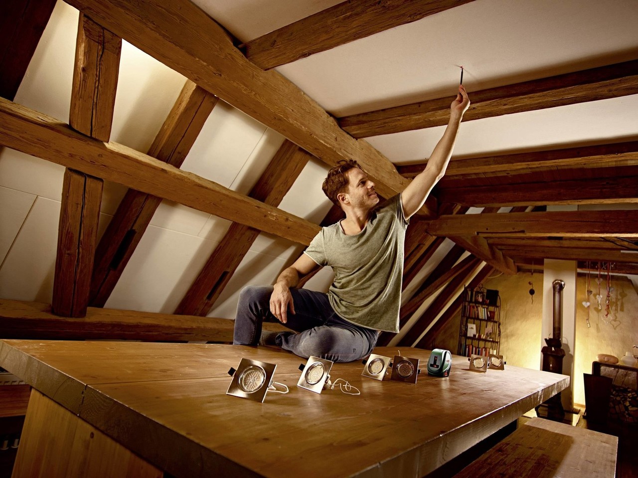 bosch-universal-level-2-laser-krzyzowy-10m-statyw-rodzaj-laserowa