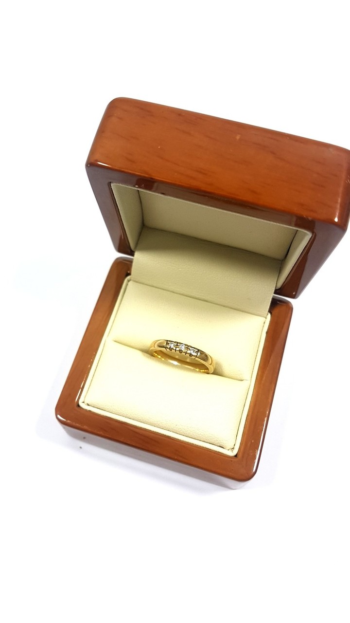 zloty-pierscionek-plec-produkt-damski