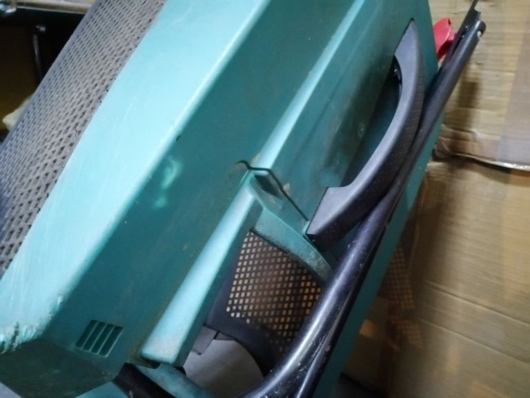 KOSIARKA ELEKTRYCZNA BOSCH ROTAK 32 USZKODZONA