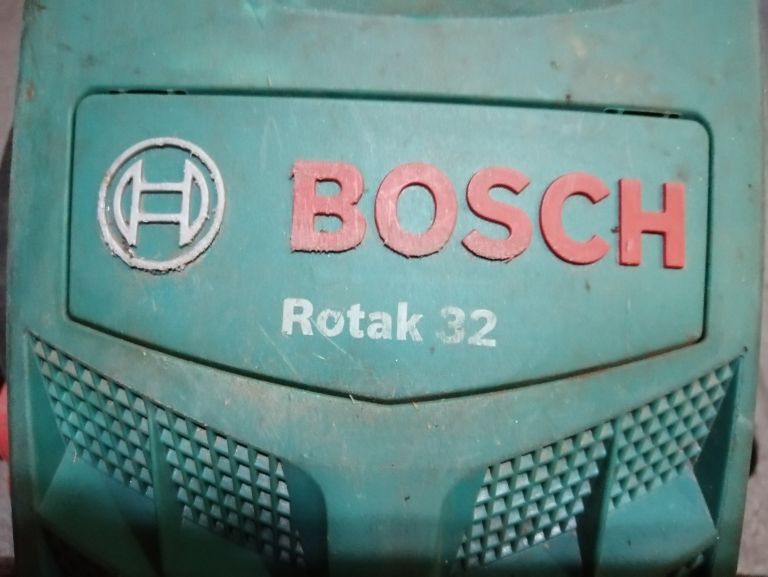 KOSIARKA ELEKTRYCZNA BOSCH ROTAK 32 USZKODZONA