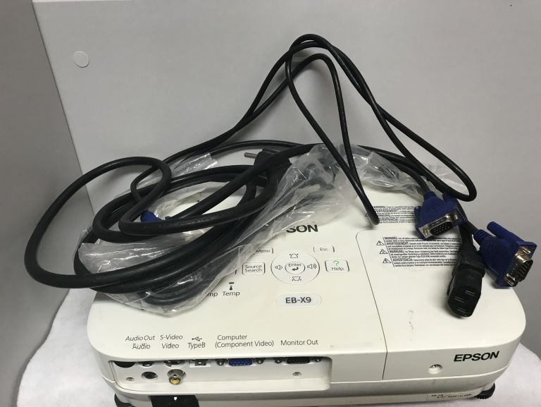 PROJEKTOR EPSON EB-X9