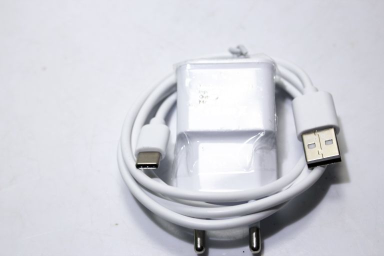 ladowarka-usb-typ-c-2a-loombard-kod-producenta-0558