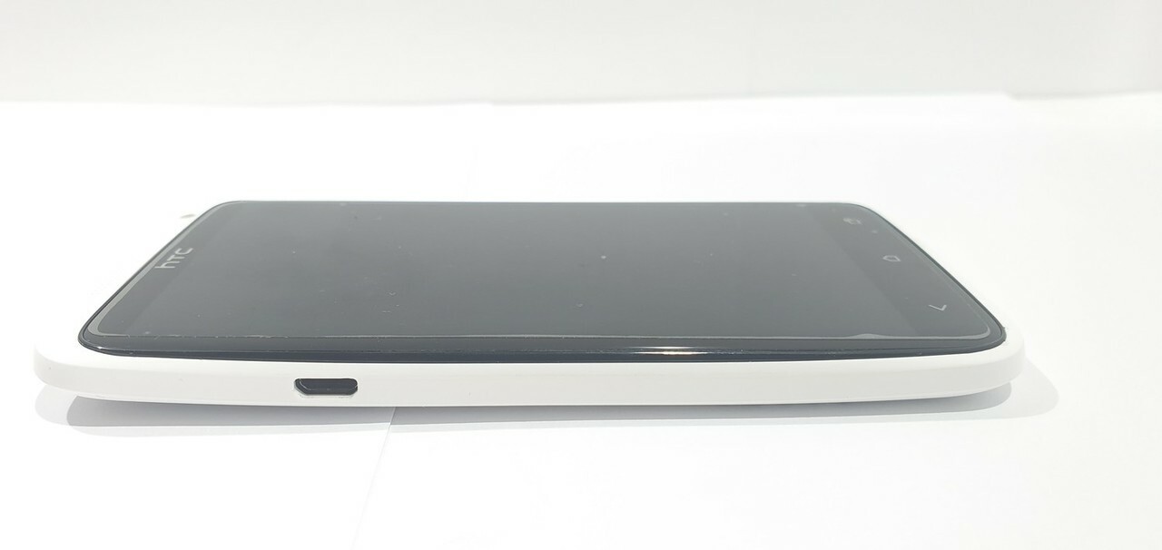 htc-one-x-kolor-bialy