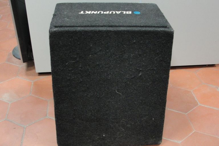 skrzynia-basowa-blaupunkt-emb-1200-wgniecenie-okrzei-8-bystrzyca-klodzka