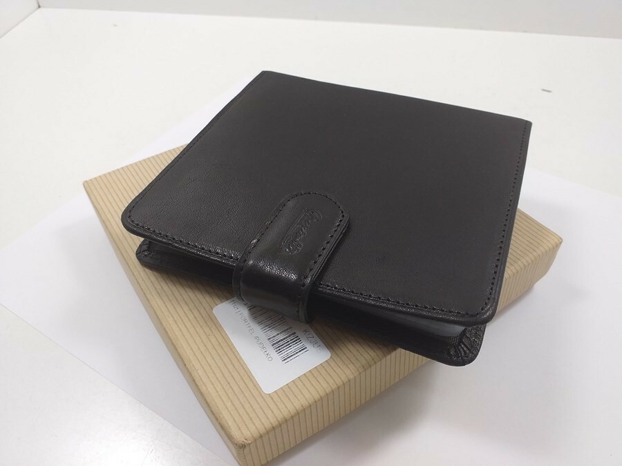 portfel-na-karty-guriatti-plec-produkt-uniseks