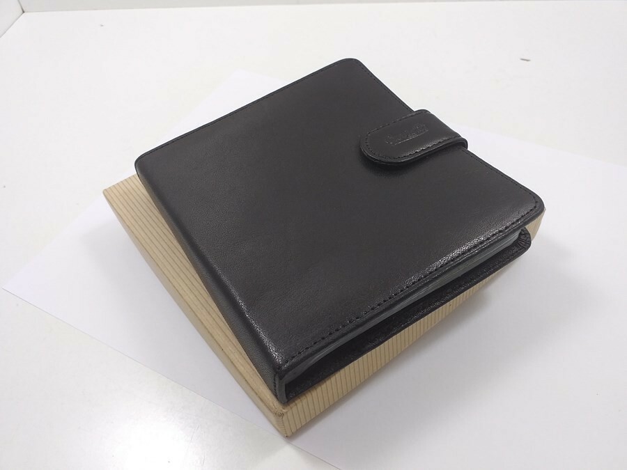 portfel-na-karty-guriatti-kolor-czarny